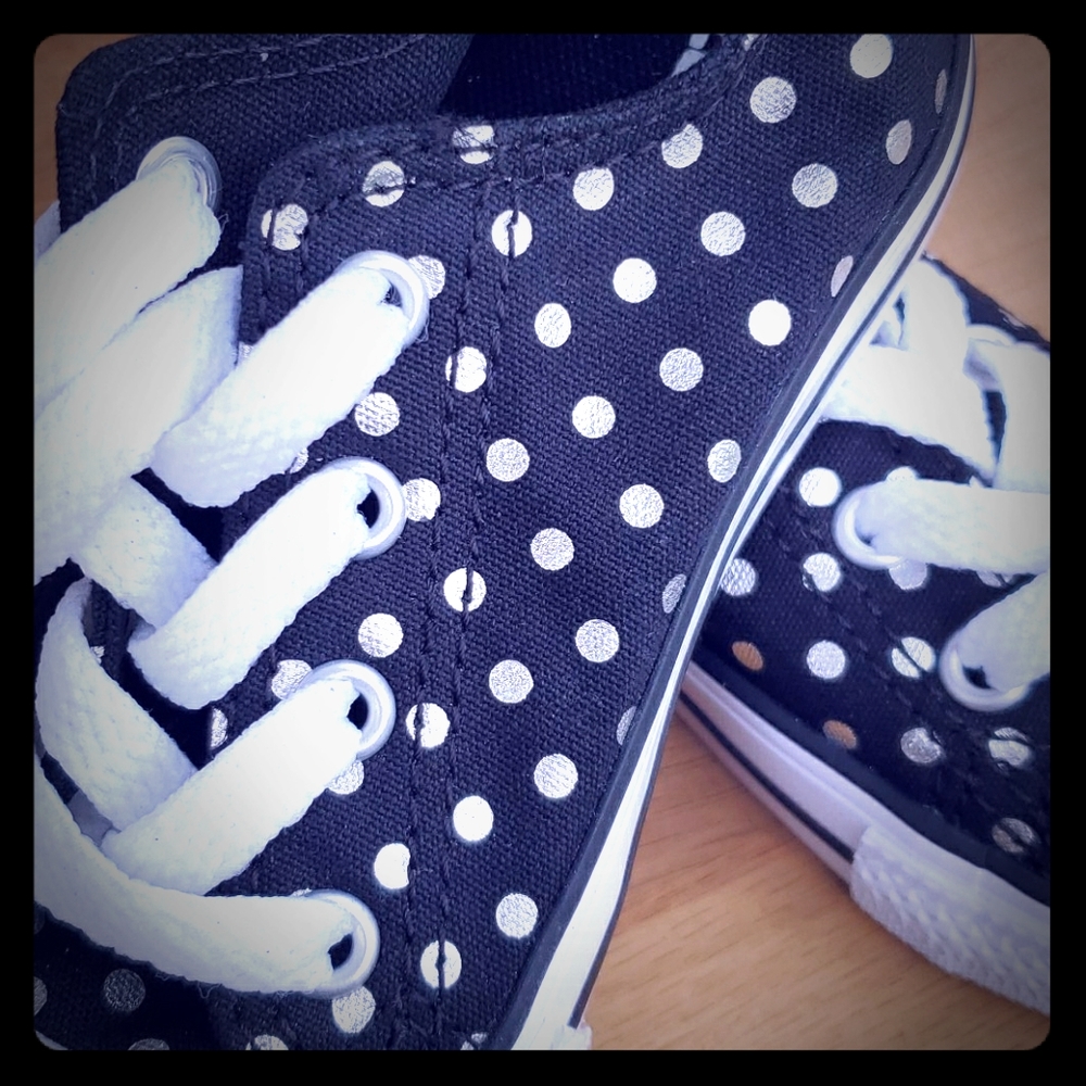 Never been worn: Poka-dot Low style All Star